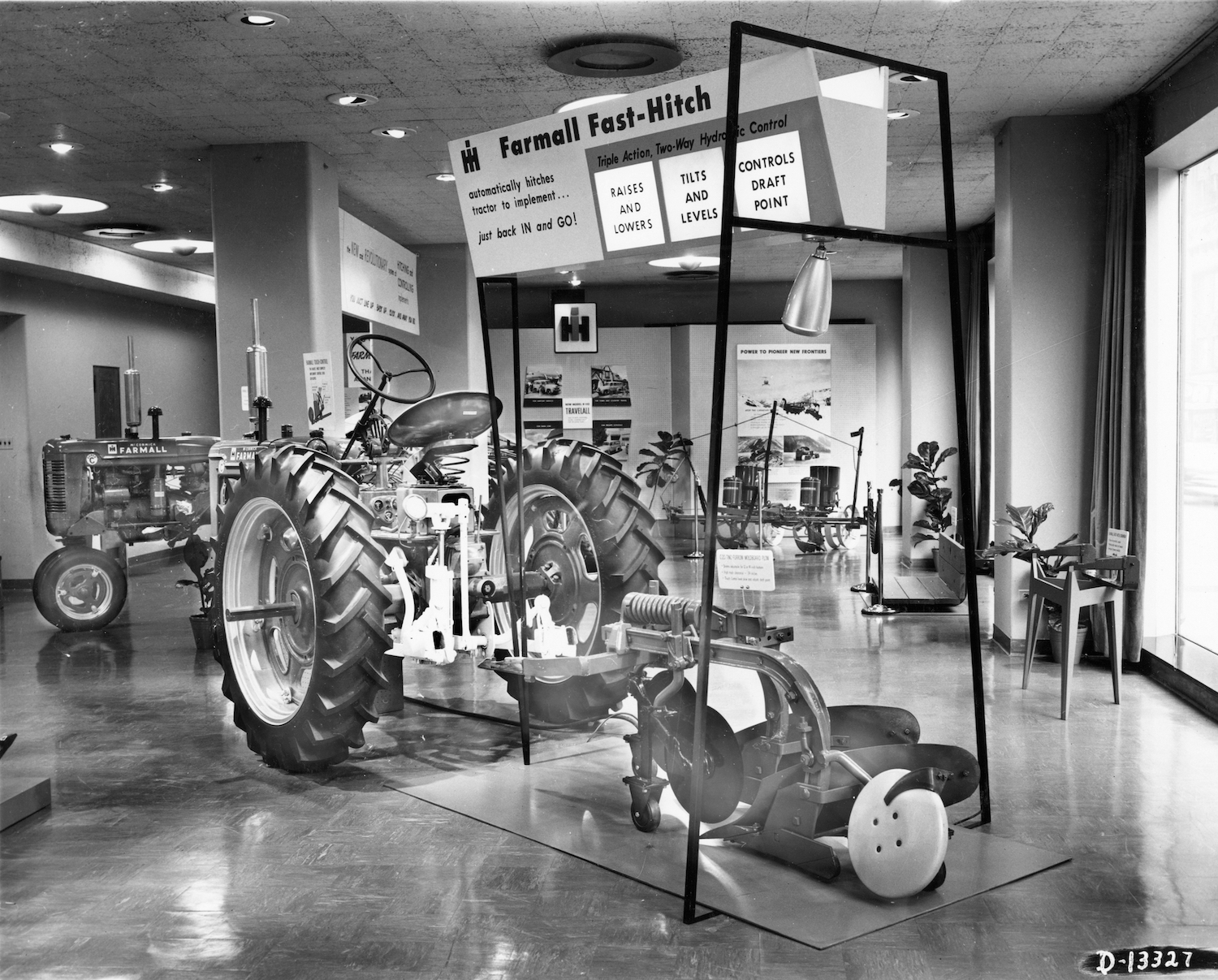 IH Dealership Display of Fast-Hitch