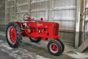 Media Name: 1948_farmall_h.3.jpg