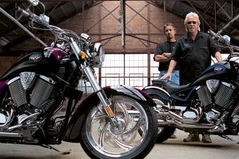 Media Name: 5.6-1_ness_bikes_2005_kingpin_on_left2.jpg